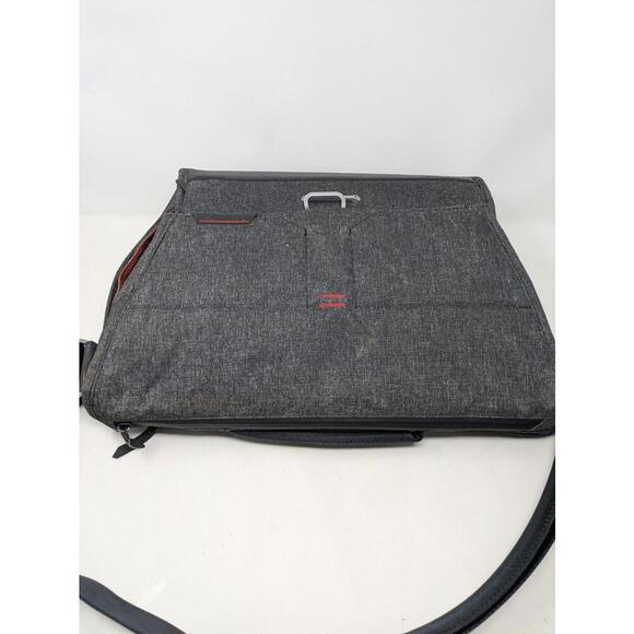 Peak Design 13" Everyday Messenger Camera Bag Charcoal Gray Photo Travel Work - Picture 3 of 9
